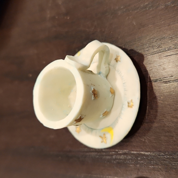 1995 Youngs INC. MIni tray w/ teacups & mini figurines - Picture 7 of 17